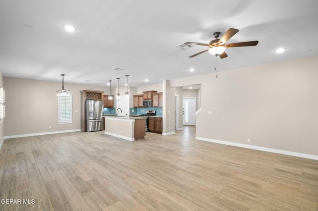 10013 Hueco Junction Road, Socorro, TX 79927