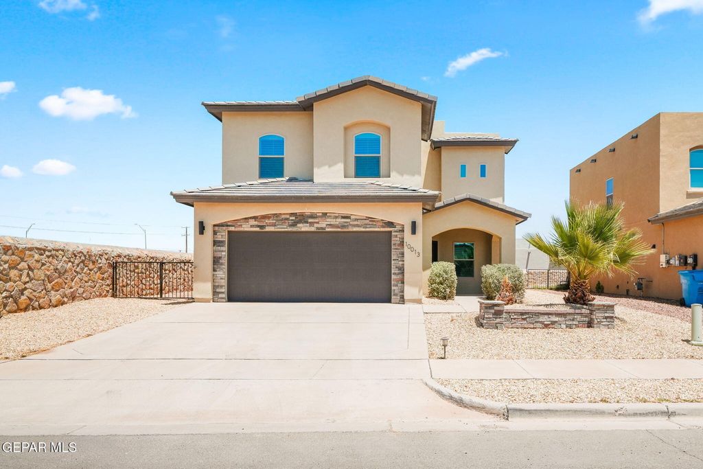 10013 Hueco Junction Road, Socorro, TX 79927