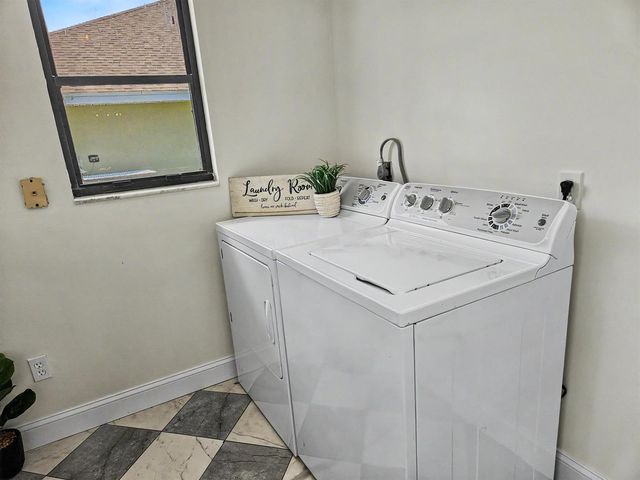 1962 SW Libra Lane, Port St. Lucie, FL 34984