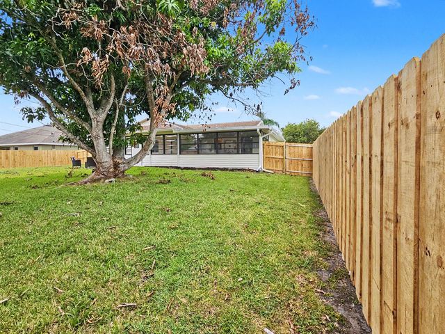 1962 SW Libra Lane, Port St. Lucie, FL 34984