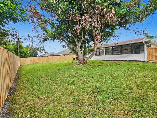 1962 SW Libra Lane, Port St. Lucie, FL 34984