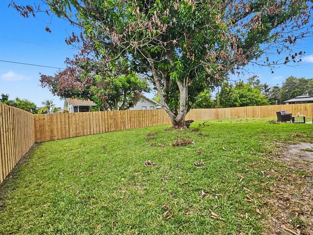 1962 SW Libra Lane, Port St. Lucie, FL 34984