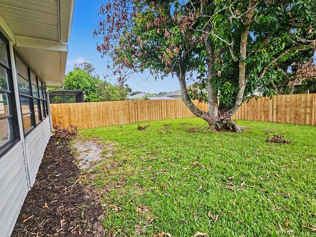 1962 SW Libra Lane, Port St. Lucie, FL 34984