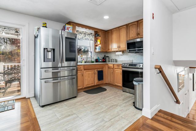 8 Alta Avenue, Salem, NH 03079