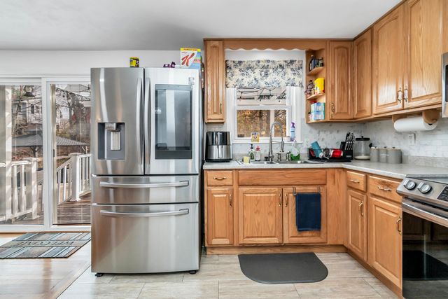 8 Alta Avenue, Salem, NH 03079