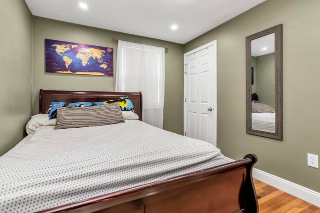 8 Alta Avenue, Salem, NH 03079