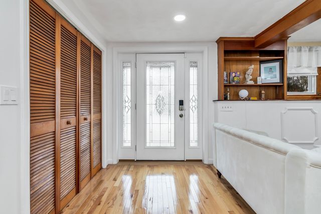 8 Alta Avenue, Salem, NH 03079