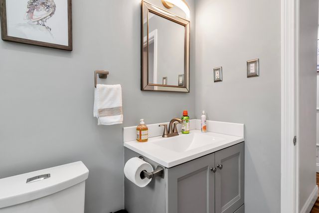 8 Alta Avenue, Salem, NH 03079