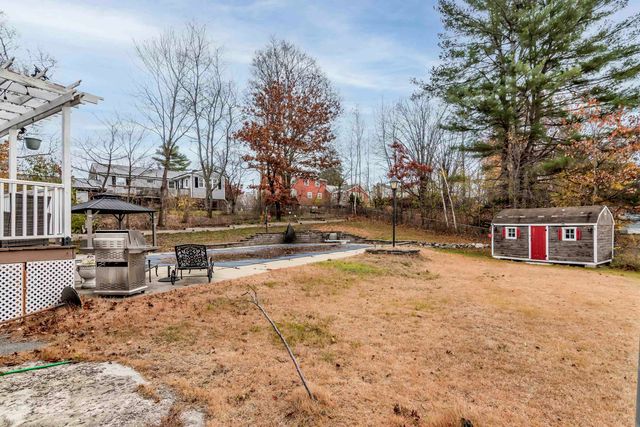 8 Alta Avenue, Salem, NH 03079