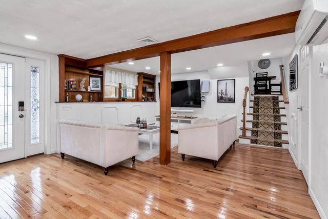 8 Alta Avenue, Salem, NH 03079