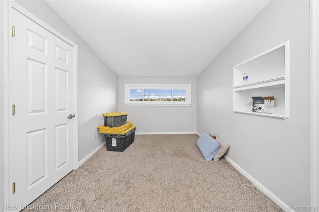 8665 Cooley Lake Road, Commerce Charter Township, MI 48382