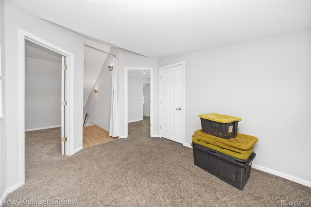 8665 Cooley Lake Road, Commerce Charter Township, MI 48382