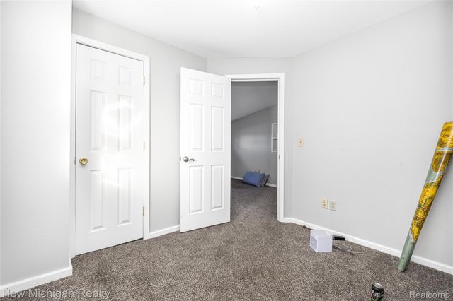 8665 Cooley Lake Road, Commerce Charter Township, MI 48382