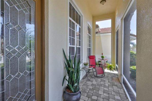 307 NOBLE FAIRE DRIVE, Sun City Center, FL 33573