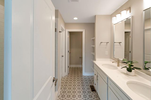 41 S Hartford Avenue, Columbus, OH 43222