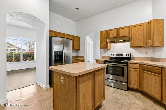 1586 ELSA Drive, Jacksonville, FL 32218