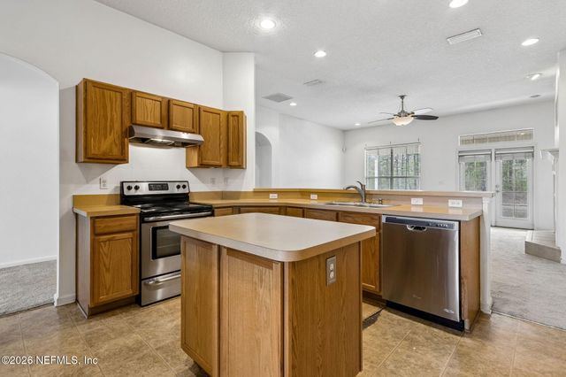 1586 ELSA Drive, Jacksonville, FL 32218