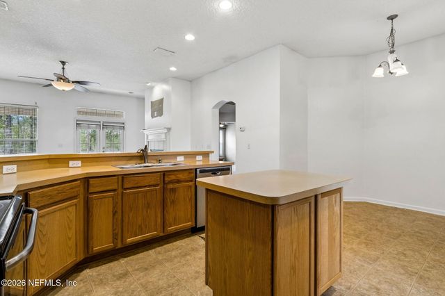 1586 ELSA Drive, Jacksonville, FL 32218