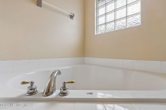 1586 ELSA Drive, Jacksonville, FL 32218