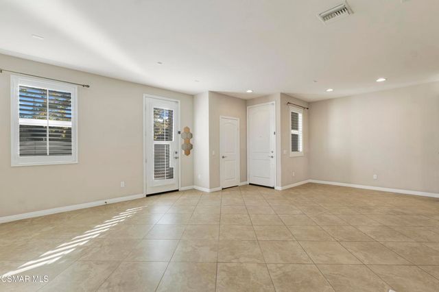 1521 Silver Shadow Drive, Newbury Park, CA 91320