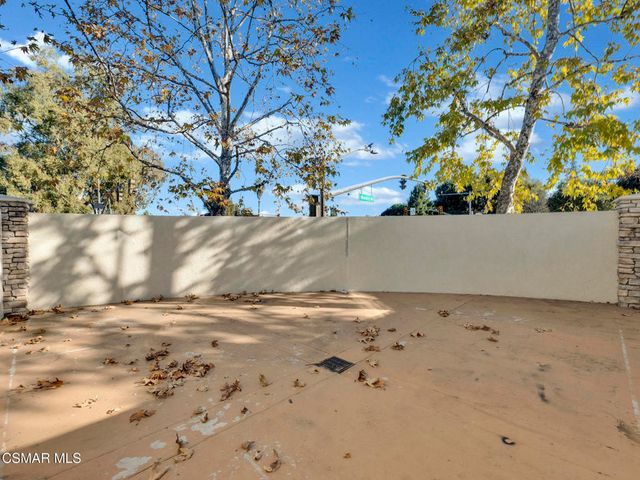 1521 Silver Shadow Drive, Newbury Park, CA 91320