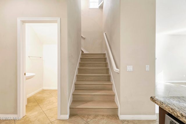 1521 Silver Shadow Drive, Newbury Park, CA 91320