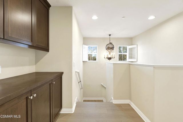 1521 Silver Shadow Drive, Newbury Park, CA 91320