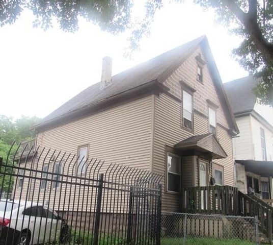 2506 W Fond Du Lac AVENUE, Milwaukee, WI 53206
