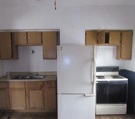 2506 W Fond Du Lac AVENUE, Milwaukee, WI 53206