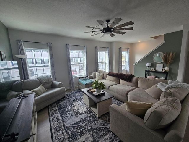 131 Coyote Willow Drive SW, Reynoldsburg, OH 43068