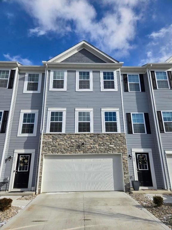 131 Coyote Willow Drive SW, Reynoldsburg, OH 43068