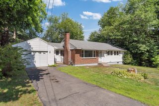 25 Sims Avenue, Portsmouth, NH 03801