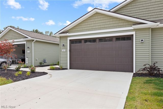 209 Alexander Drive, Elyria, OH 44035