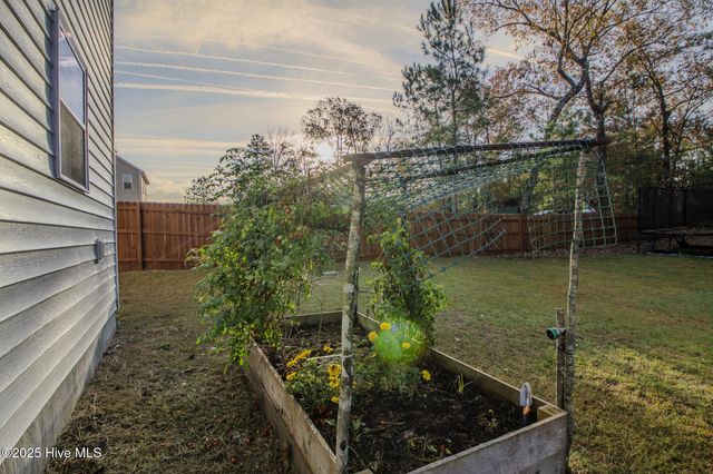 504 Poults Drive, Richlands, NC 28574