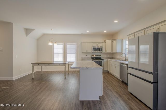 504 Poults Drive, Richlands, NC 28574