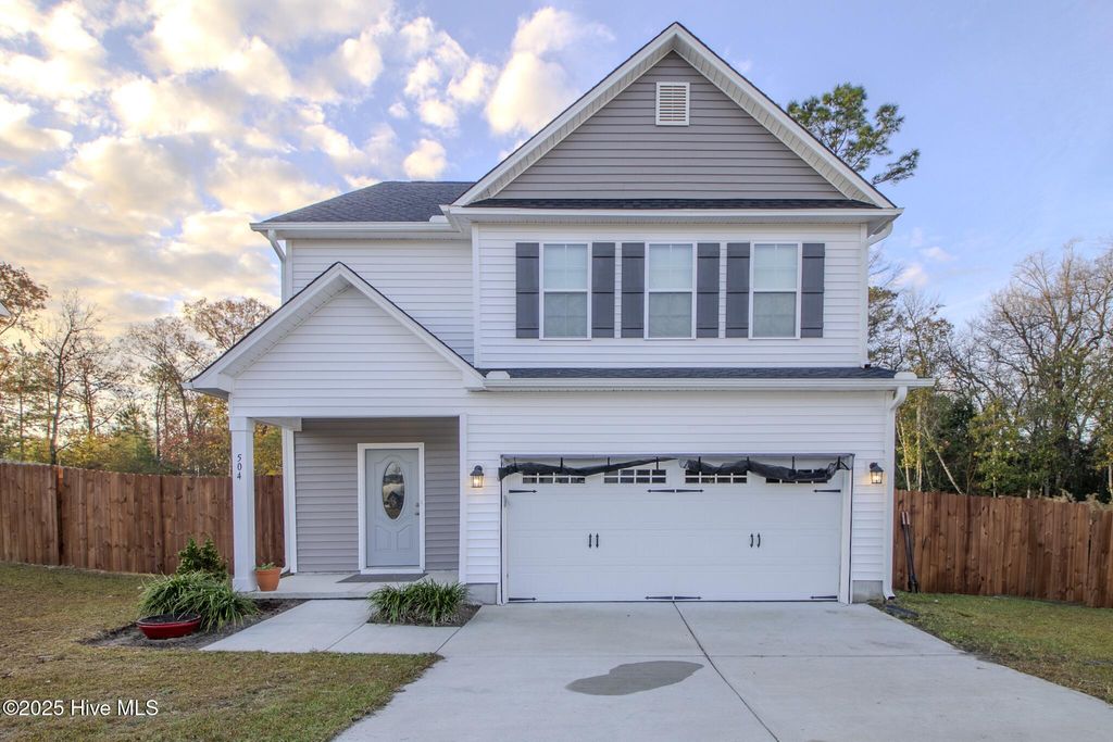 504 Poults Drive, Richlands, NC 28574