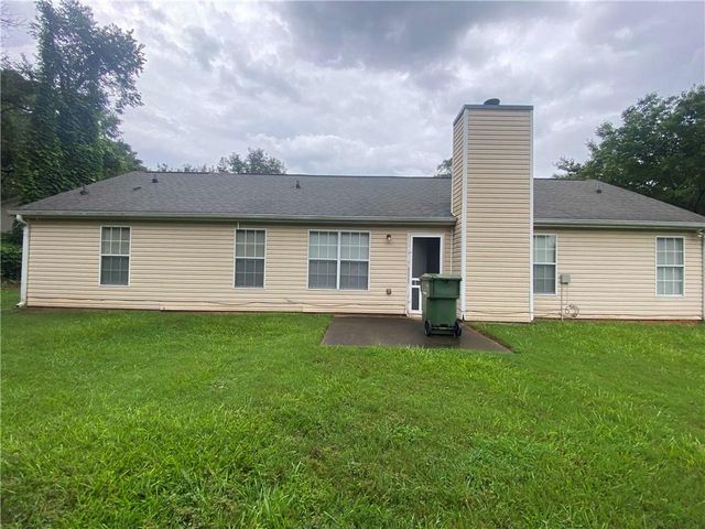 911 Castle Court, Monroe, GA 30656
