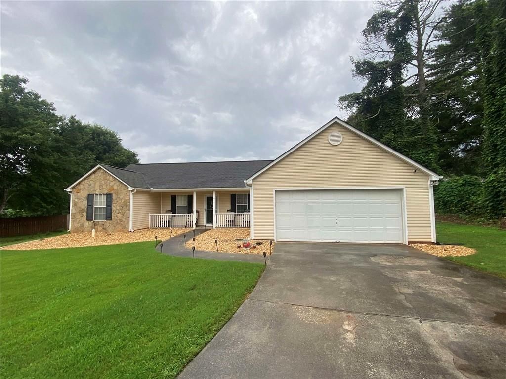 911 Castle Court, Monroe, GA 30656