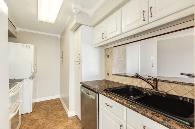 7700 Seawall Boulevard 1006, Galveston, TX 77551