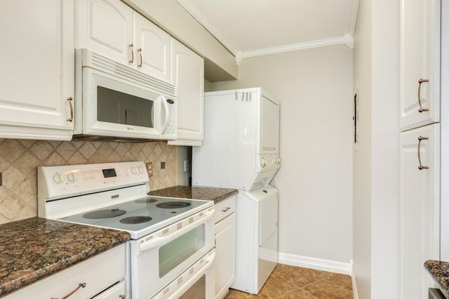 7700 Seawall Boulevard 1006, Galveston, TX 77551