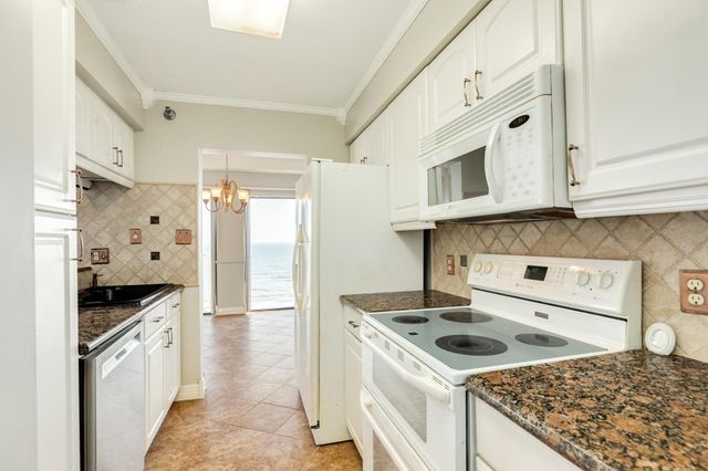 7700 Seawall Boulevard 1006, Galveston, TX 77551