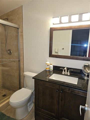 3037 NE 13th Avenue, Oakland Park, FL 33334