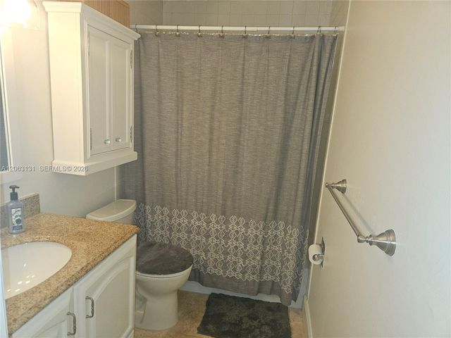 3037 NE 13th Avenue, Oakland Park, FL 33334
