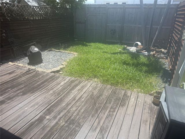 3037 NE 13th Avenue, Oakland Park, FL 33334