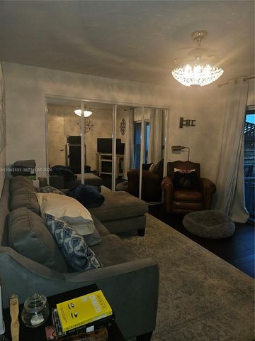 3037 NE 13th Avenue, Oakland Park, FL 33334