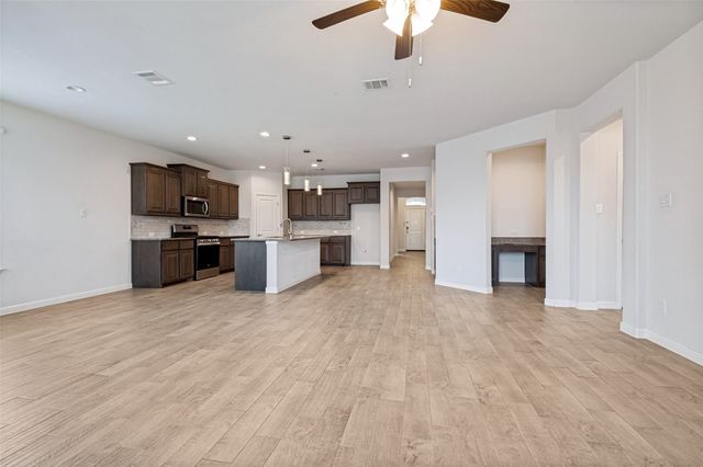 9112 Sycamore Leaf Drive, Fort Worth, TX 76179