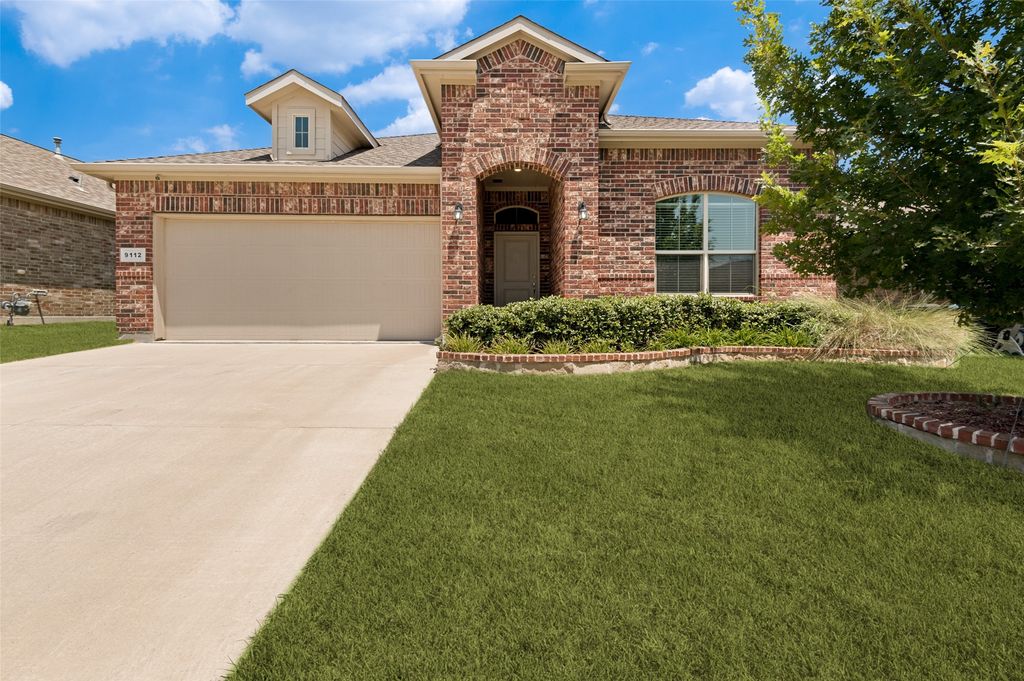 9112 Sycamore Leaf Drive, Fort Worth, TX 76179