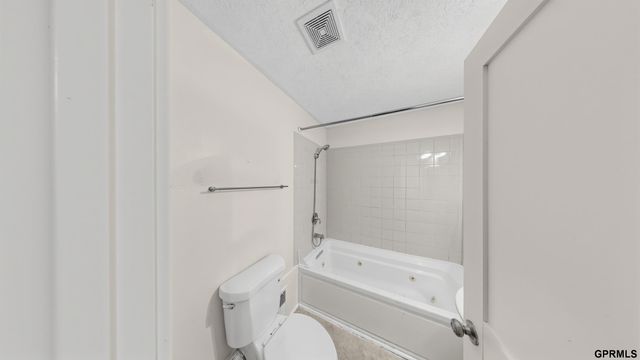 2920 N 47Th Avenue, Omaha, NE 68104