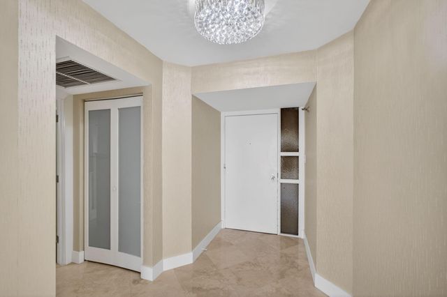5380 N Ocean Drive 3b, Singer Island, FL 33404