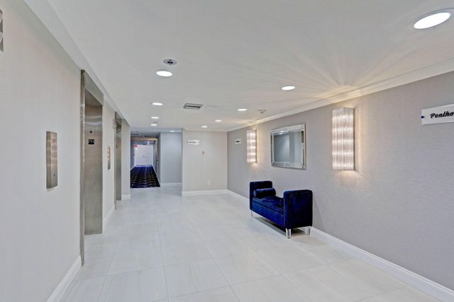 5380 N Ocean Drive 3b, Singer Island, FL 33404